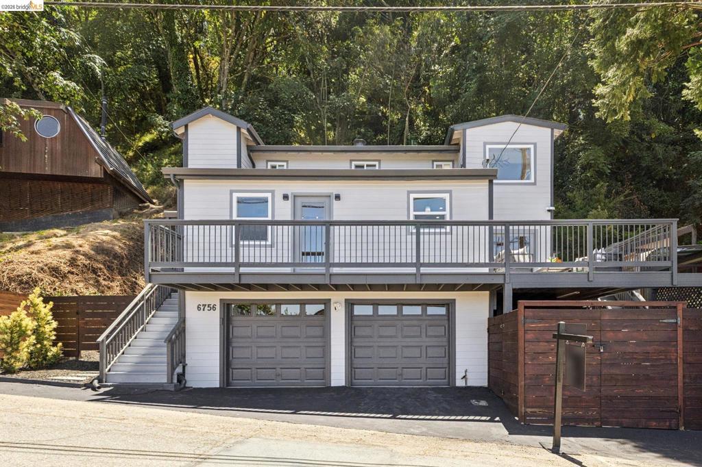 6756 Snake Road Property Photo 2