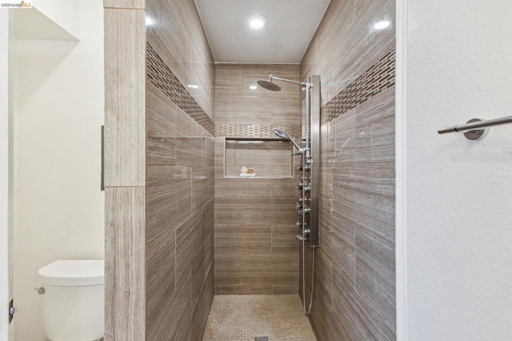6756 Snake Road Property Photo 28