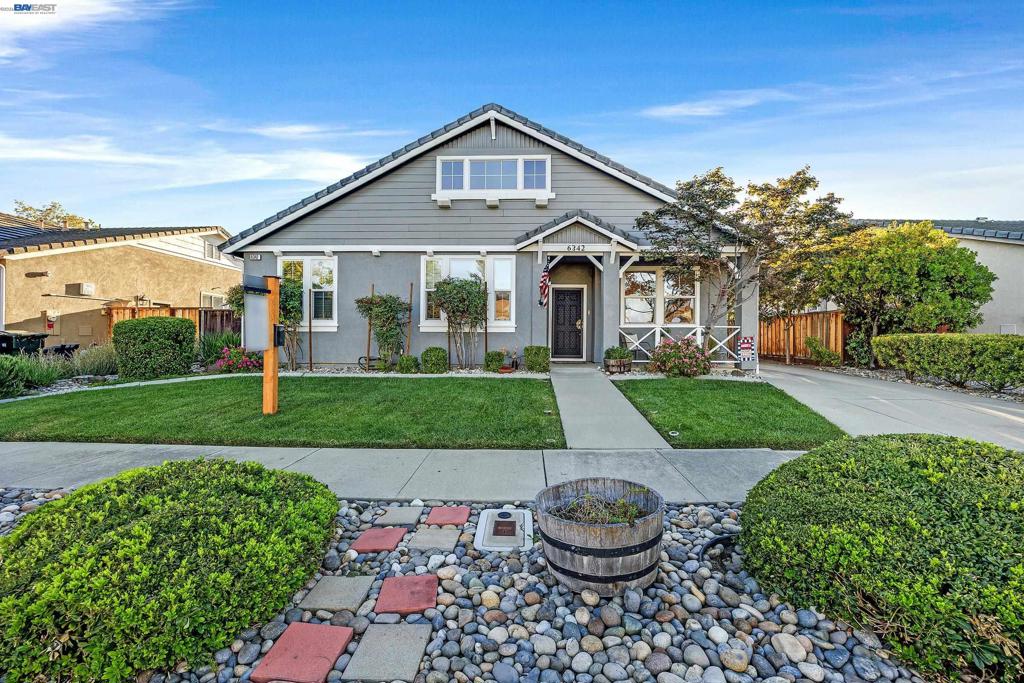 6342 Altamar Circle Property Photo 4