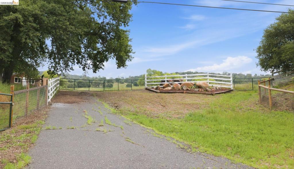 41141505 Property Photo 4