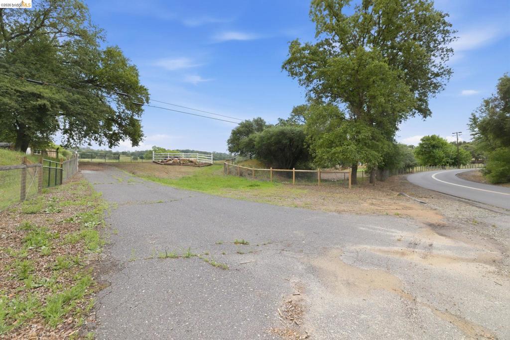 41141505 Property Photo 43