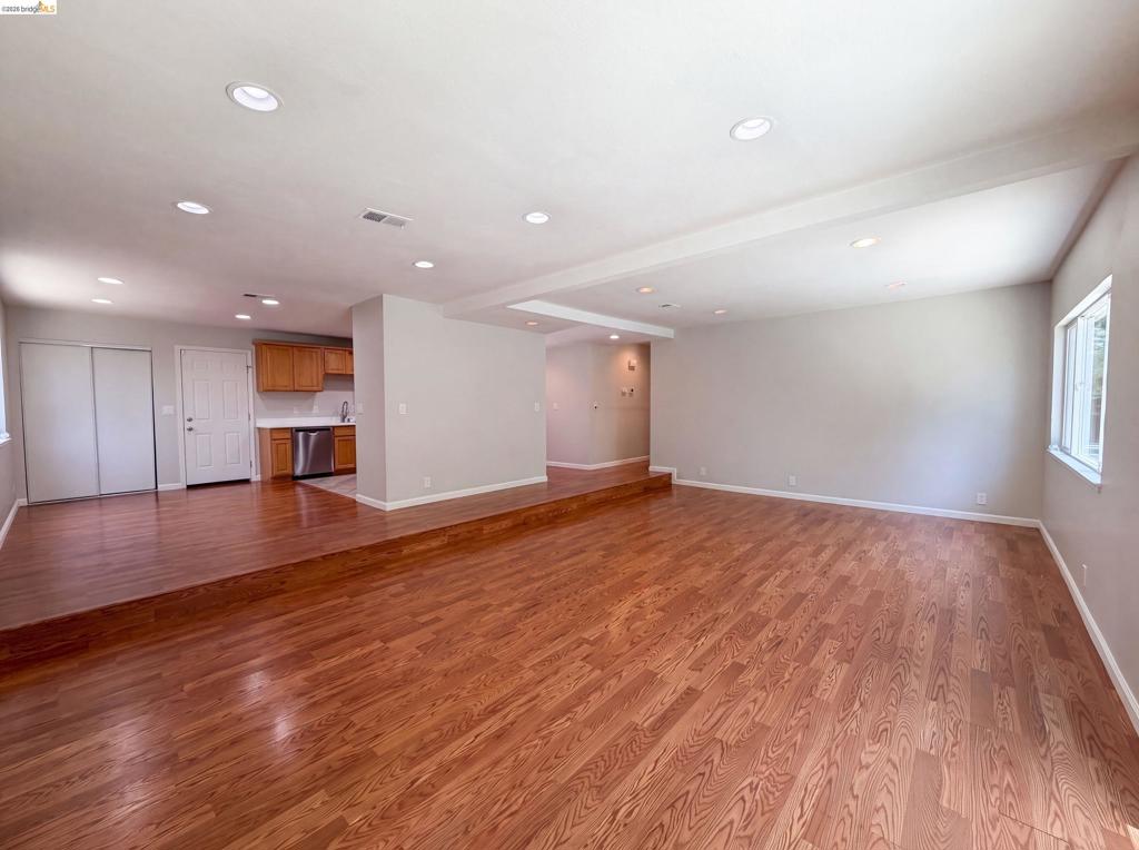 1496 Soccer Ct Property Photo 9