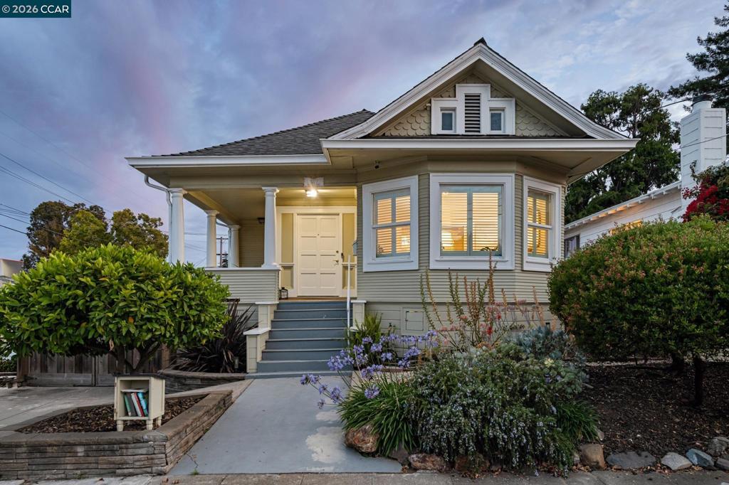 3277 School St Property Photo 1