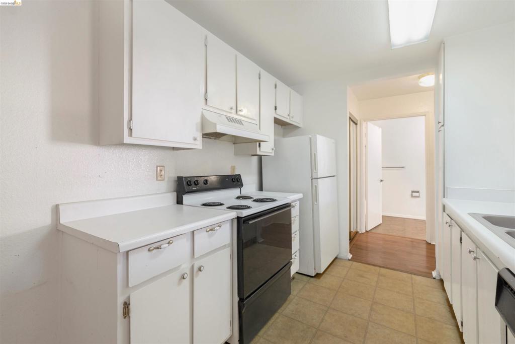 5 Lancaster Cir 121 Property Photo 2
