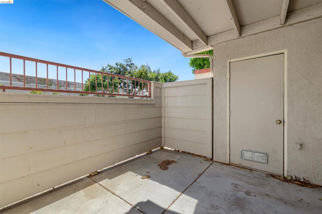 5 Lancaster Cir 121 Property Photo 9