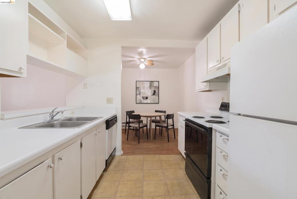 5 Lancaster Cir 121 Property Photo 12