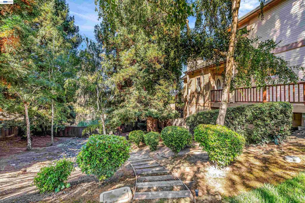 23661 Glenbrook Lane Property Photo 8
