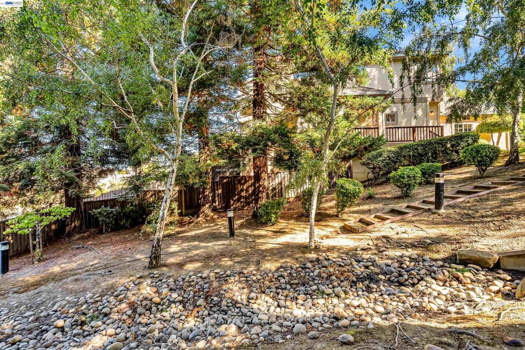23661 Glenbrook Lane Property Photo 9