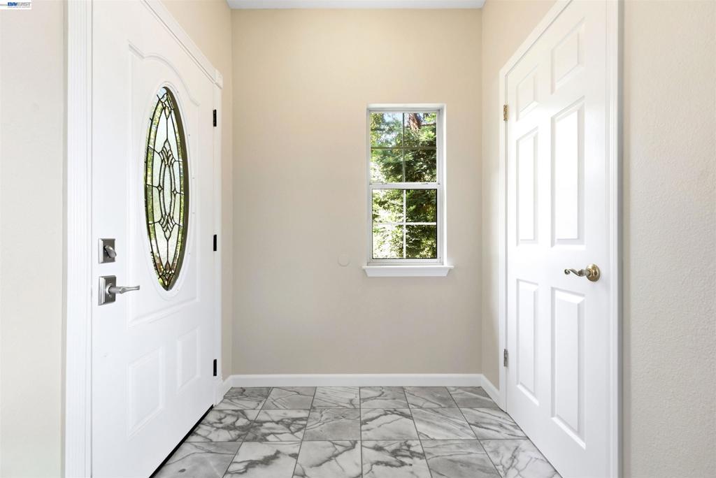 23661 Glenbrook Lane Property Photo 13