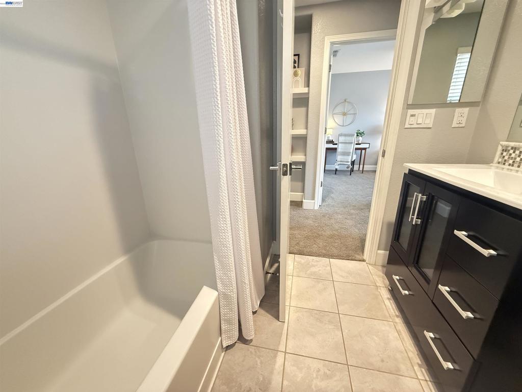 408 Colina Way Property Photo 21