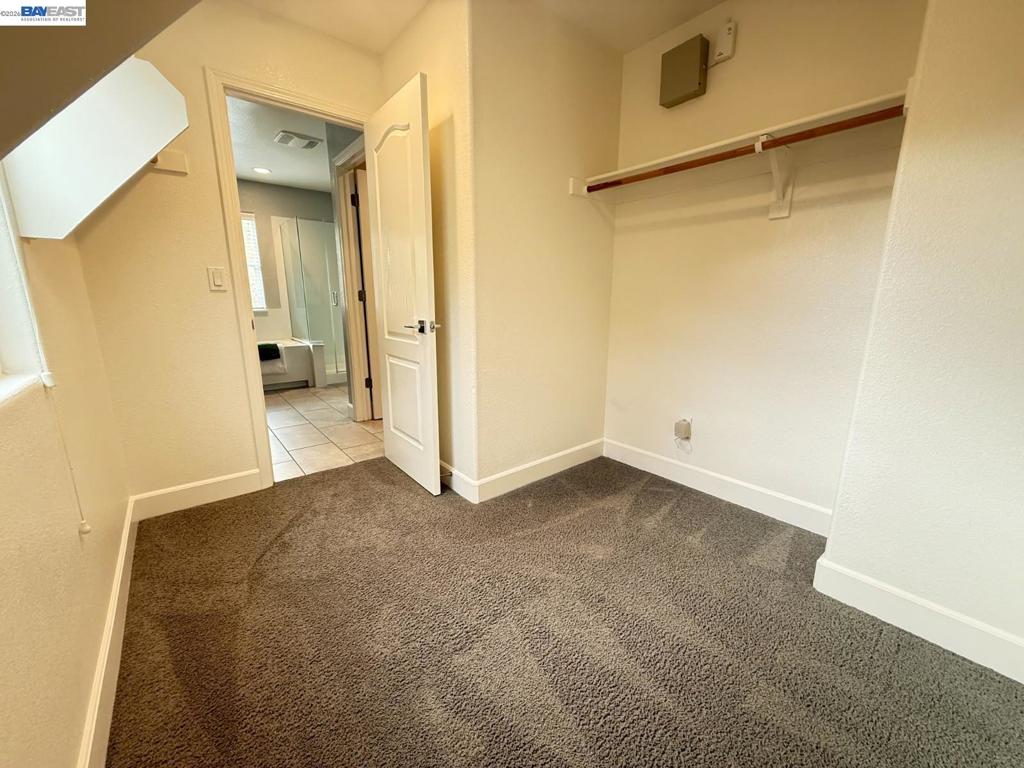 408 Colina Way Property Photo 32