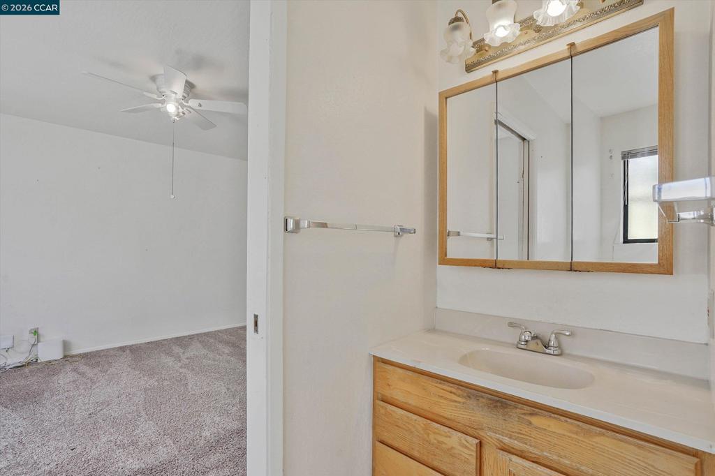 560 25th St Property Photo 19