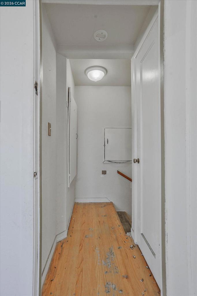 560 25th St Property Photo 26