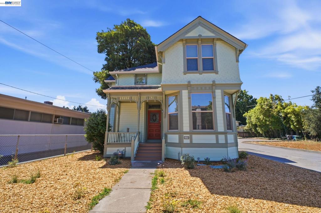 1325 B St Property Photo 1