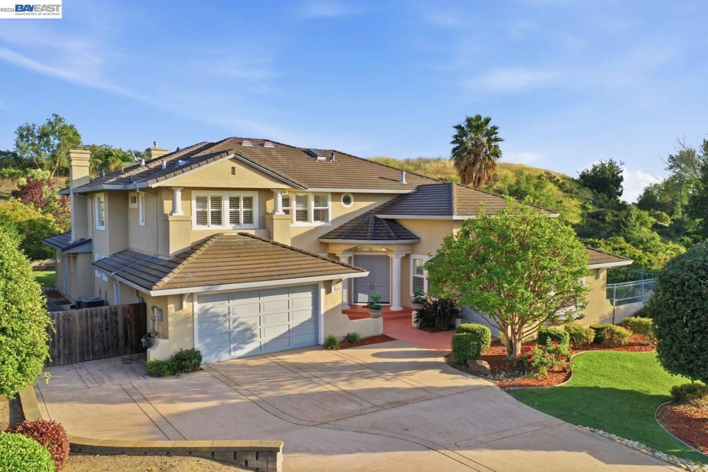 48564 Avalon Heights Ter Property Photo 2