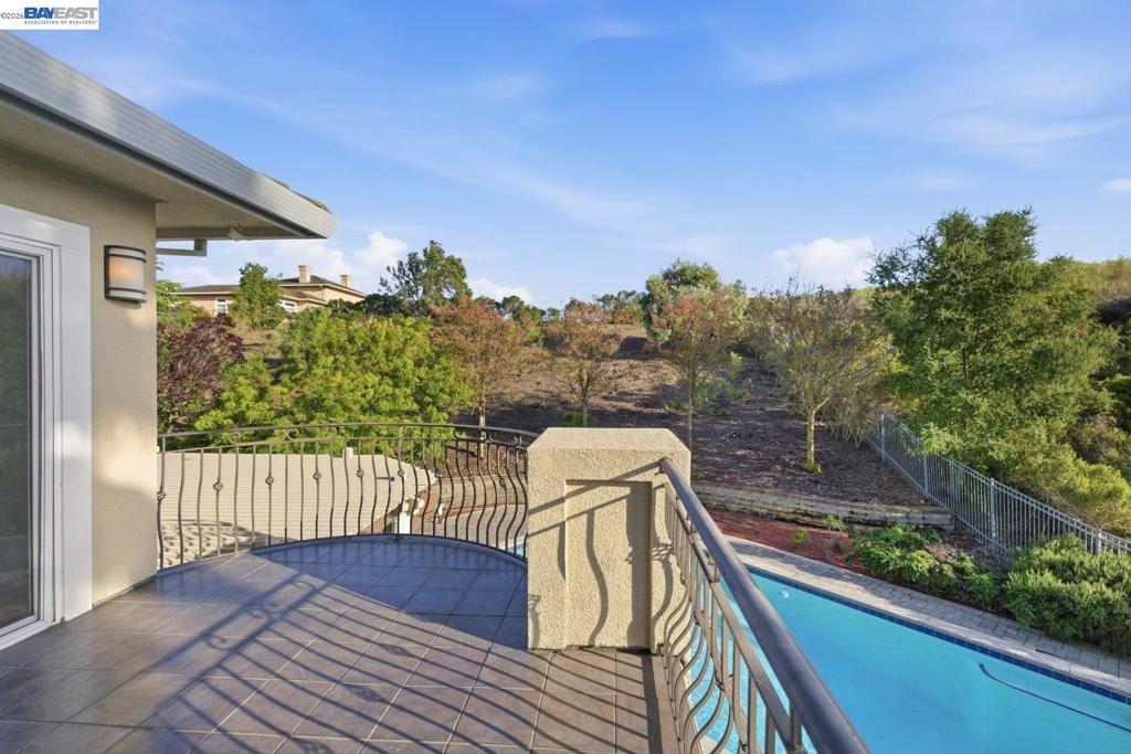 48564 Avalon Heights Ter Property Photo 42