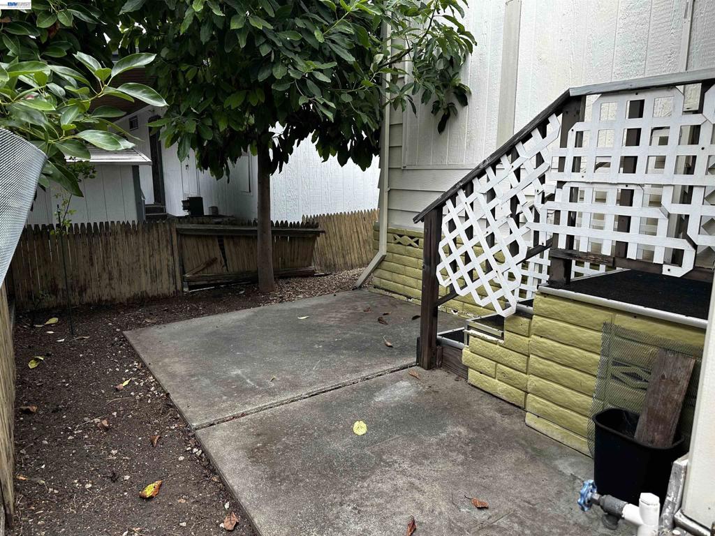 29247 Whalebone Way Property Photo 15