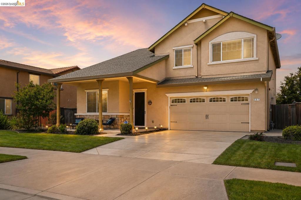 697 Landmark Pt Property Photo 1