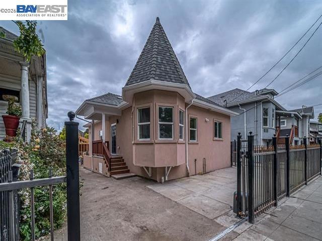 3035 Logan St Property Photo 1