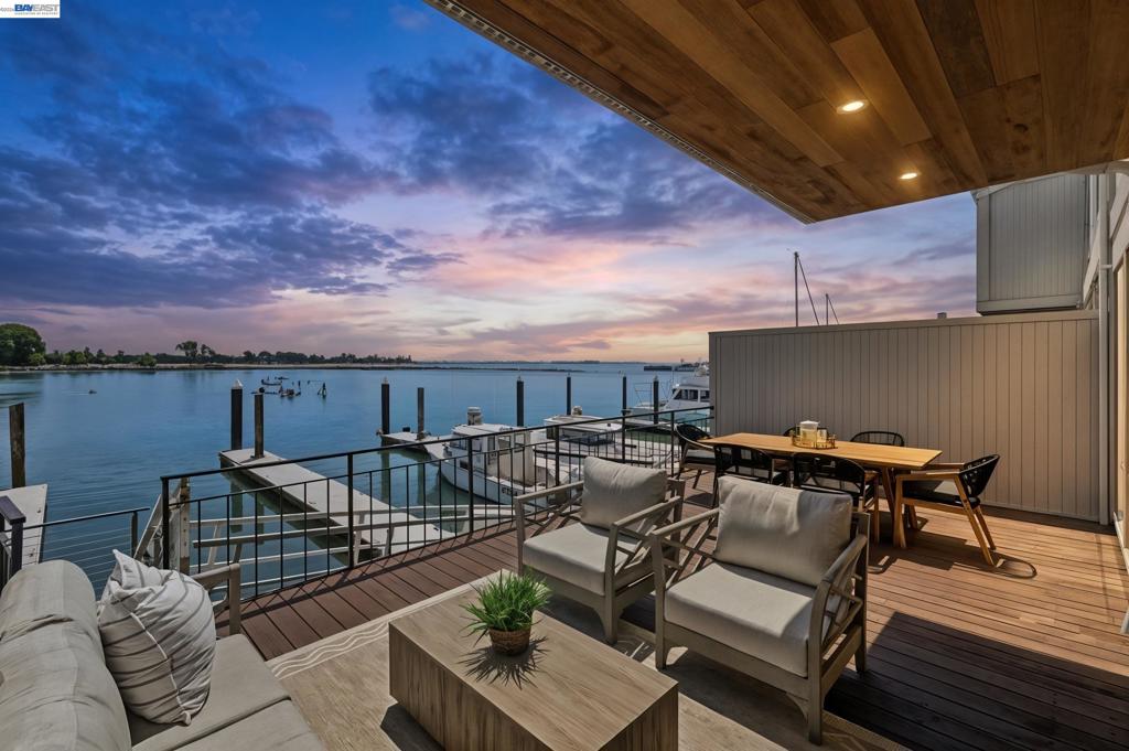 443 Cola Ballena Property Photo 1