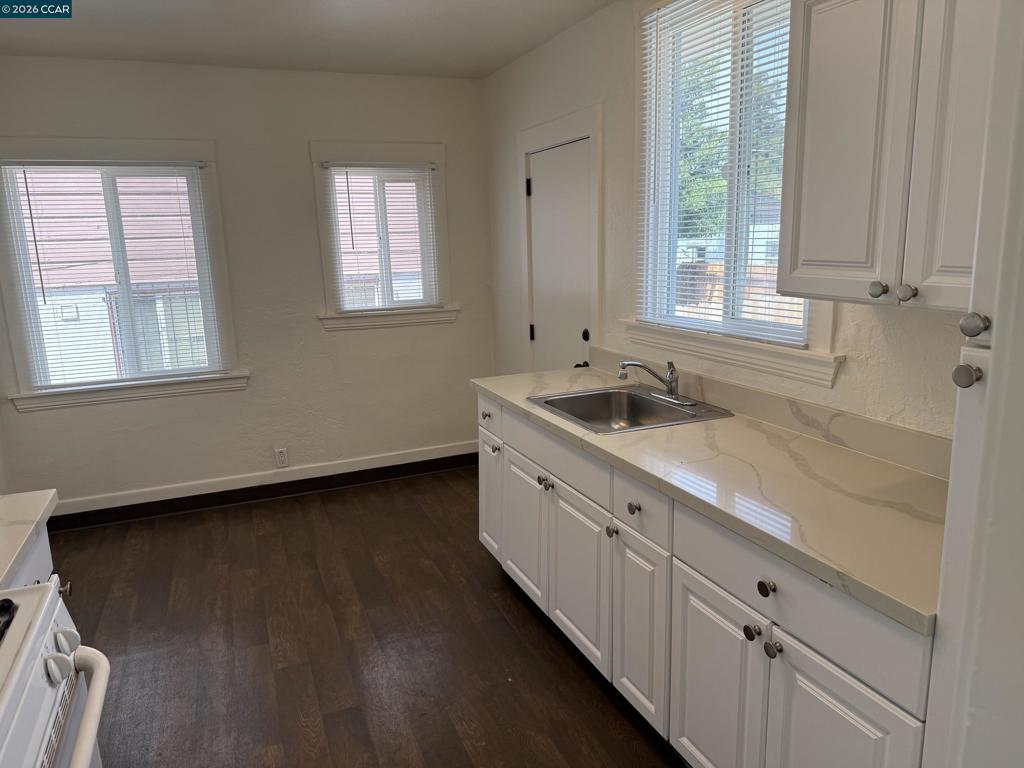 2615 Humboldt Ave Property Photo 8