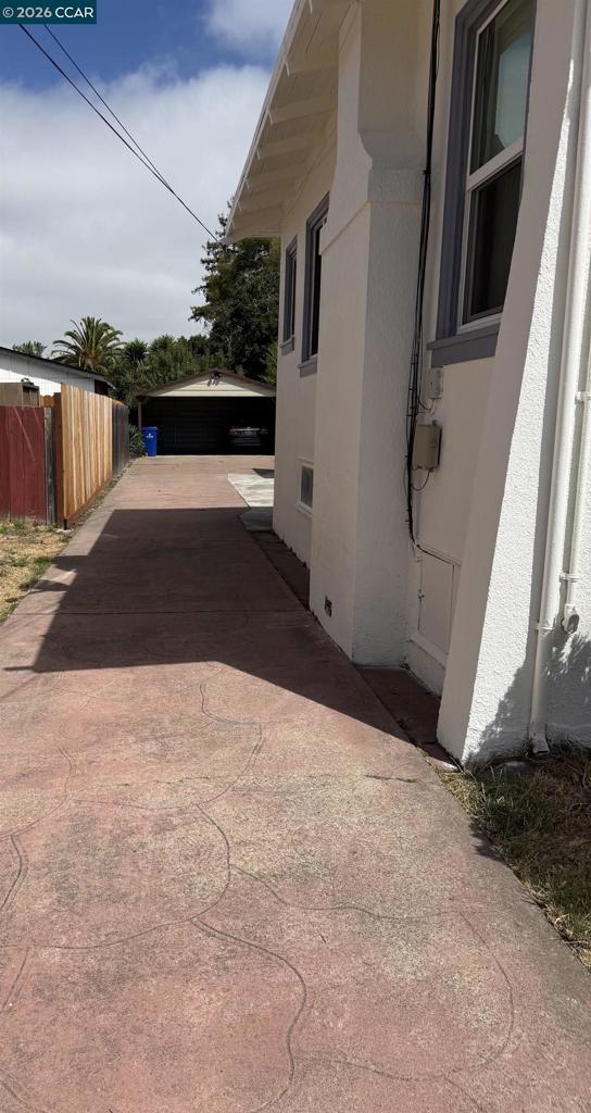 2615 Humboldt Ave Property Photo 15
