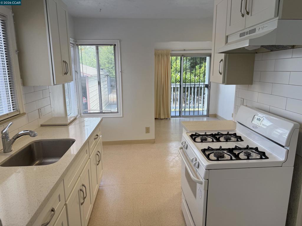 2615 Humboldt Ave Property Photo 32
