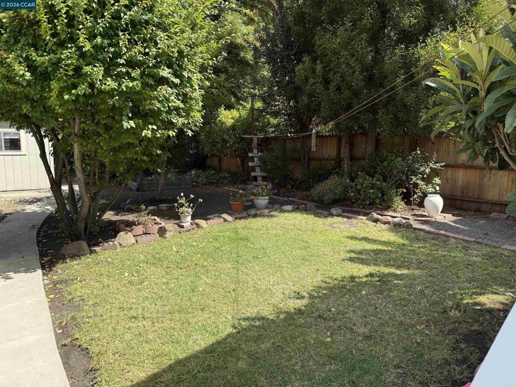 2615 Humboldt Ave Property Photo 38