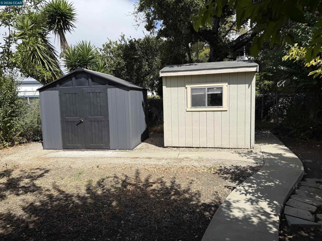 2615 Humboldt Ave Property Photo 40