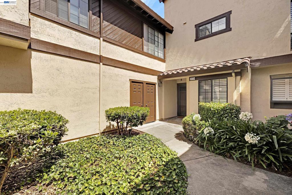 13725 Seagate Dr Property Photo 6