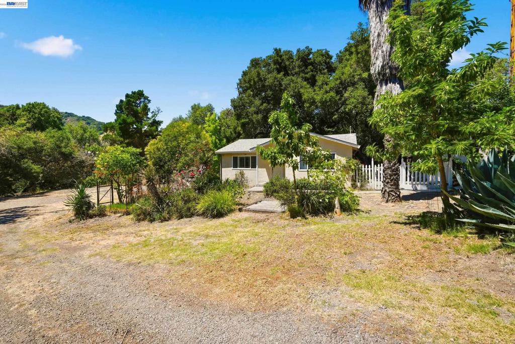 10160 Crow Canyon Rd Property Photo 1