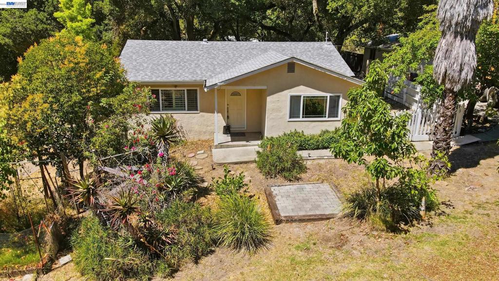 10160 Crow Canyon Rd Property Photo 4