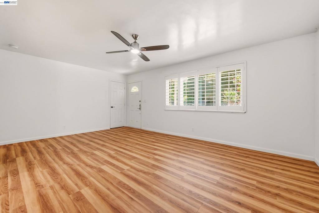 10160 Crow Canyon Rd Property Photo 12