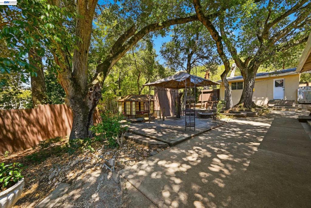 10160 Crow Canyon Rd Property Photo 23