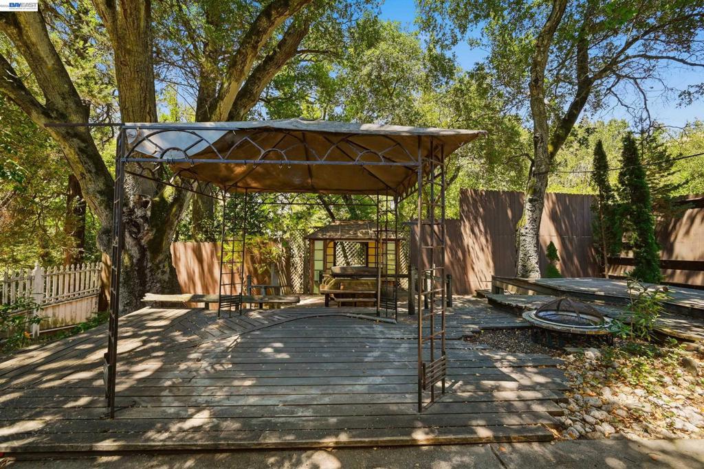 10160 Crow Canyon Rd Property Photo 28
