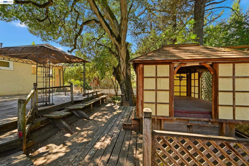 10160 Crow Canyon Rd Property Photo 29