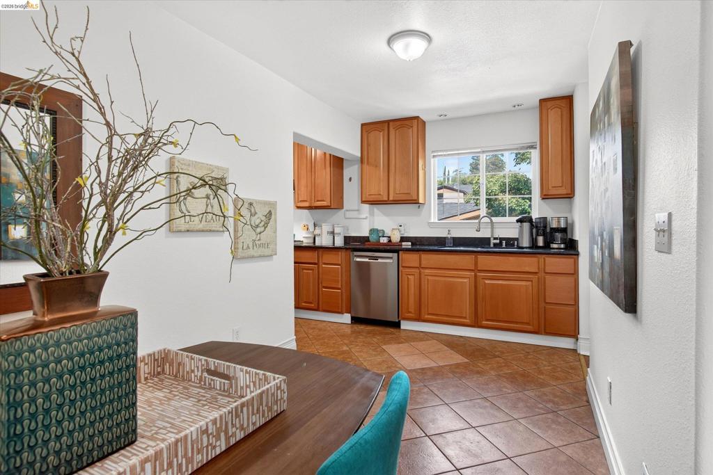 7925 Greenly Dr Property Photo 20