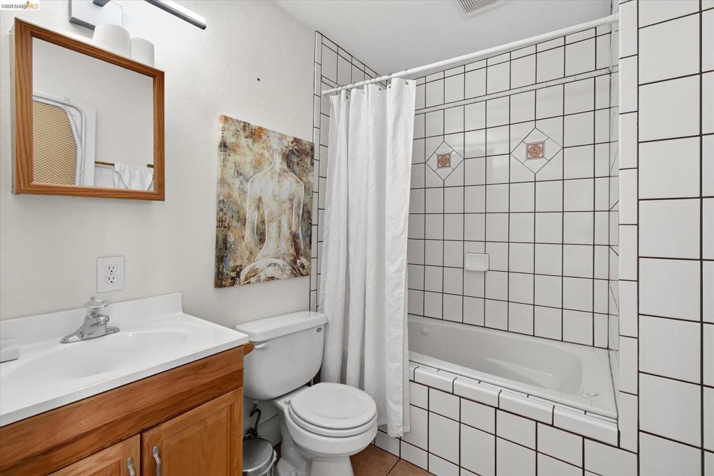 7925 Greenly Dr Property Photo 38