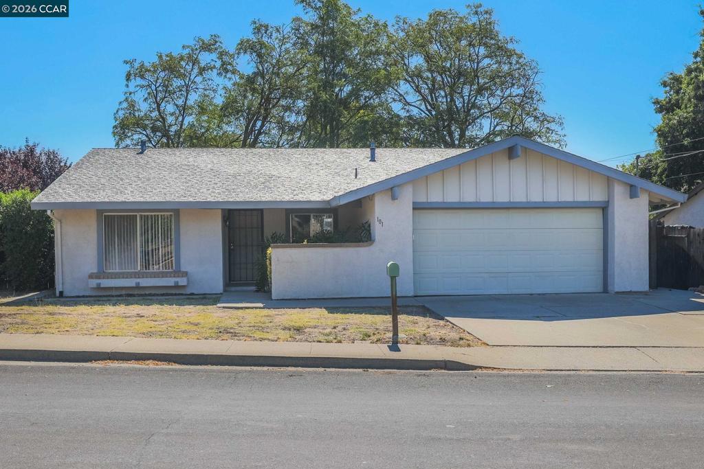 101 Flame Dr Property Photo 1
