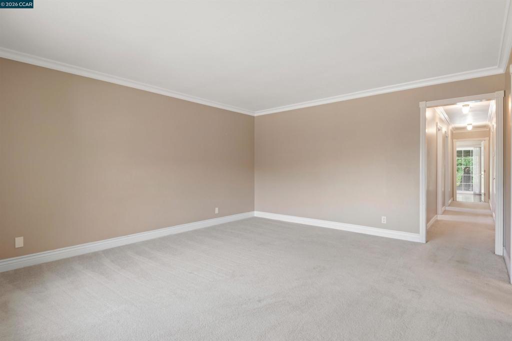 1250 Rolling Hill Ct Property Photo 4