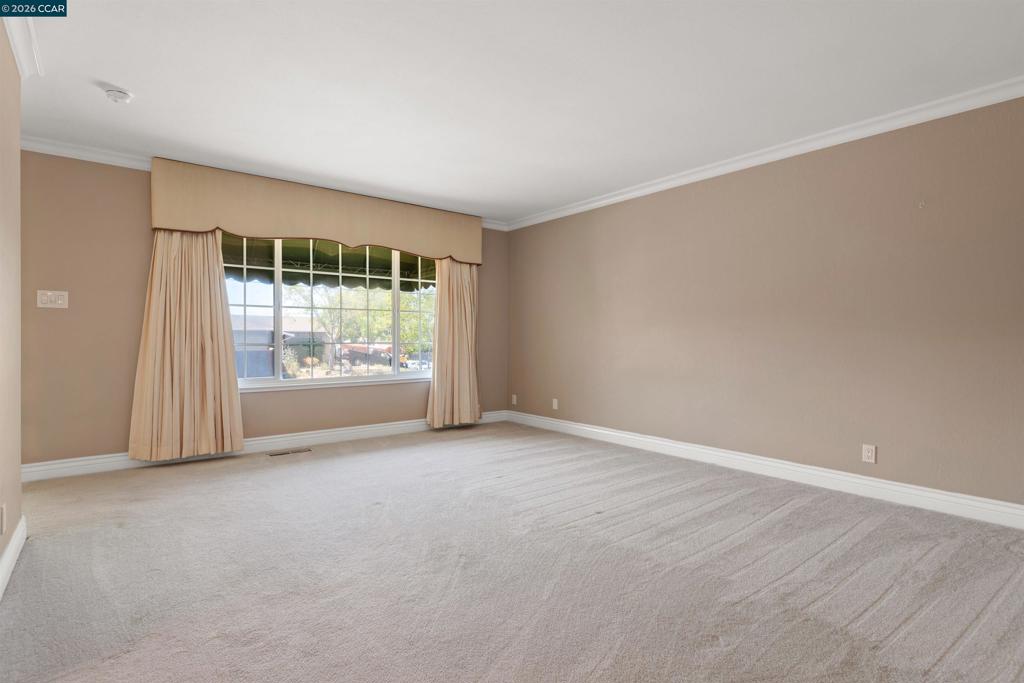 1250 Rolling Hill Ct Property Photo 6