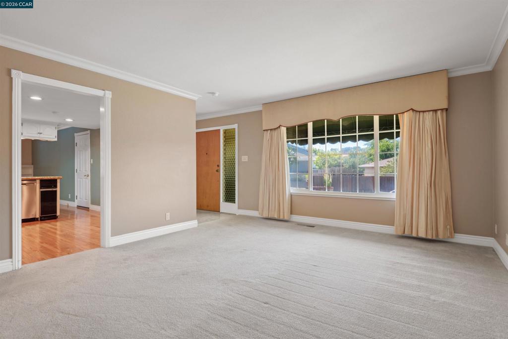 1250 Rolling Hill Ct Property Photo 7