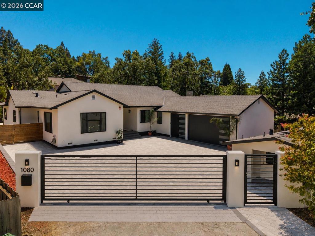 1080 Scots Ln Property Photo 1