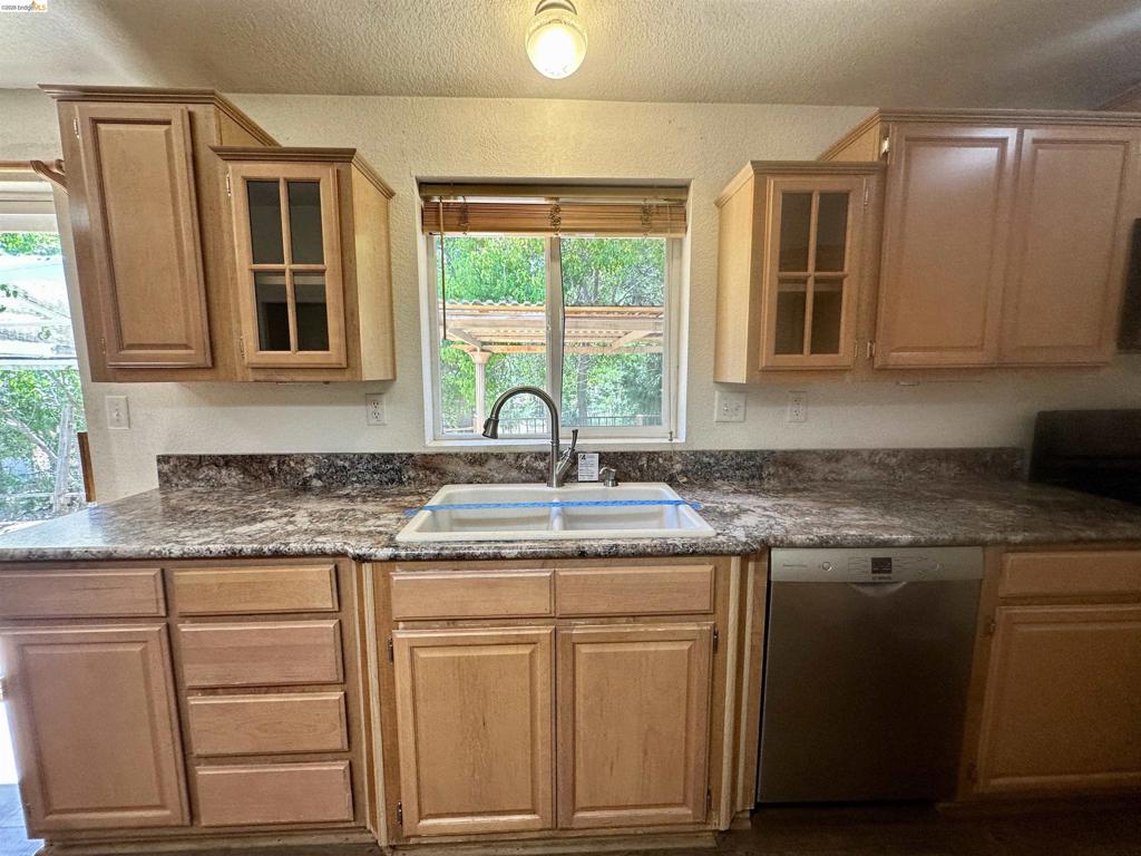 20511 Nob Hill Cir Property Photo 15