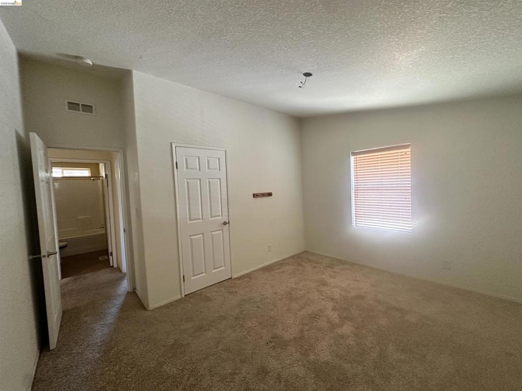 20511 Nob Hill Cir Property Photo 22