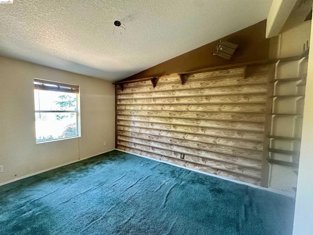 20511 Nob Hill Cir Property Photo 27