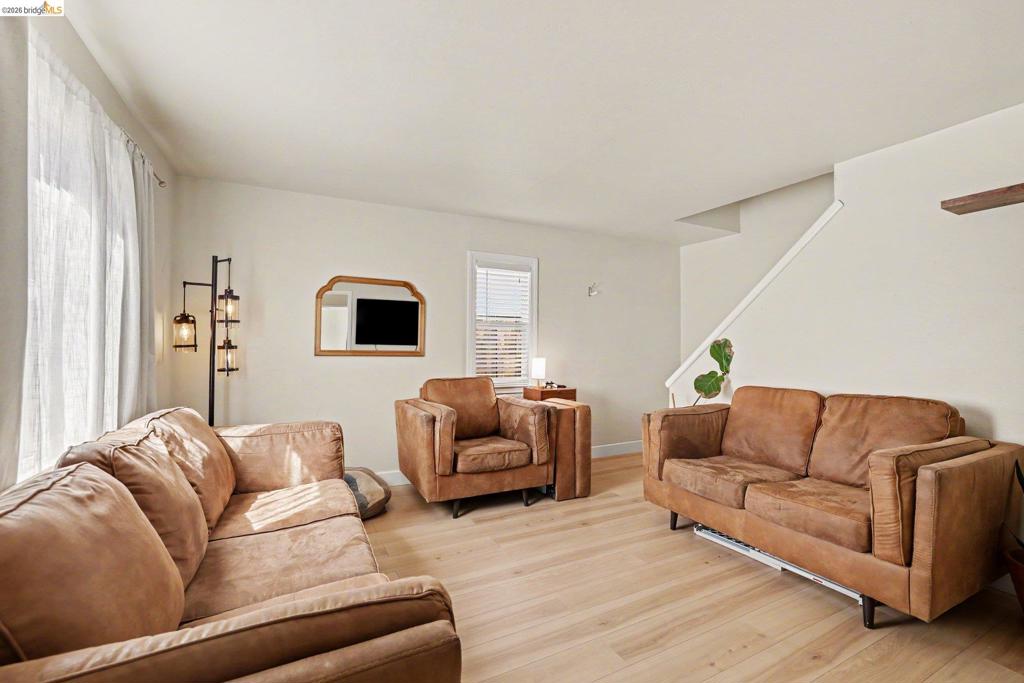 3879 Shasta Cir Property Photo 4