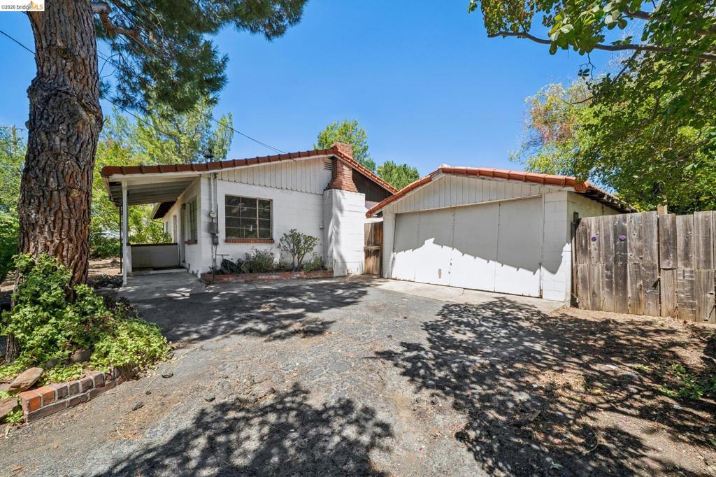 1810 3rd Ave Property Photo 1