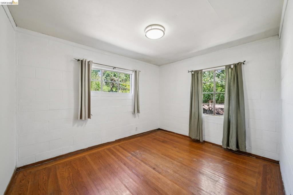 1810 3rd Ave Property Photo 14