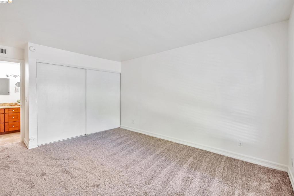 490 N Civic Dr 101 Property Photo 14